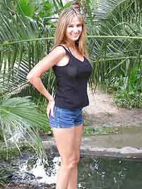 a milf from La Vergne, Tennessee